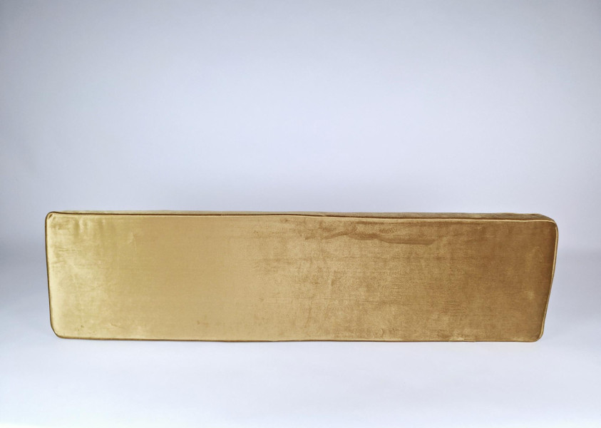 Rugkussen strak 132x33x5 velours soft gold met klittenband M-018