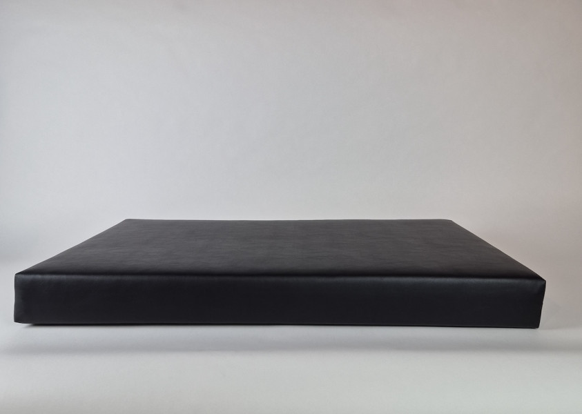 Zitkussen strak, Flame kunstleer Black, 105x65x10 cm. R-003
