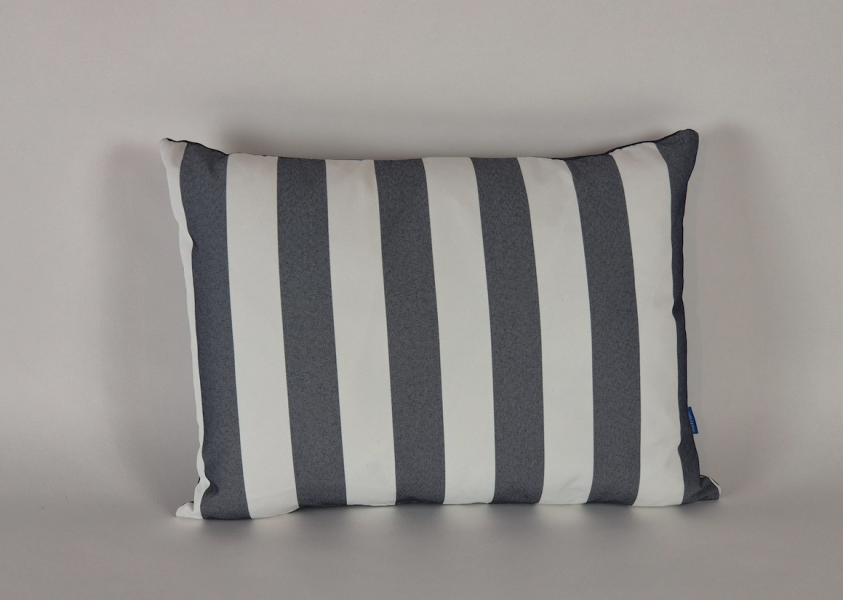 Sierkussen, Homie Stripes Navy en Uni Navy ,60x45cm. R-126