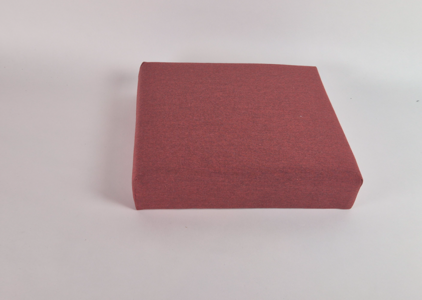 Zitkussen op plank ,40x40x8cm,Sunbrella Solids autumn R-139