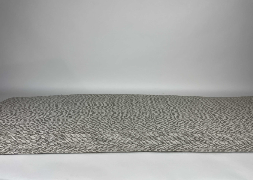 Zitkussen, Didi Taupe, Lekker stevig, tussenstuk afwerking, 237,5x53x8. R-238