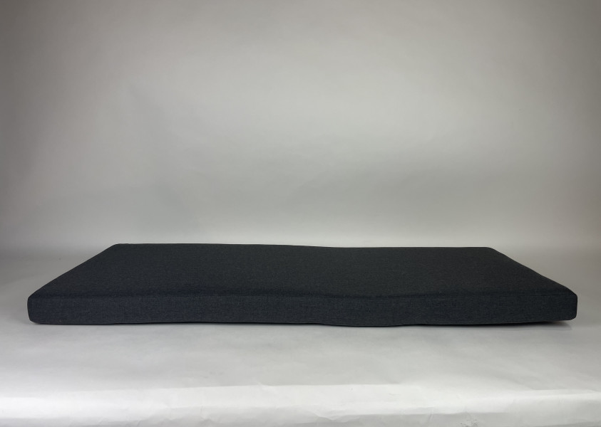 Zitkussen,Sunbrella Natte Sooty, tussenstuk afwerking, 150x58x8. R-242