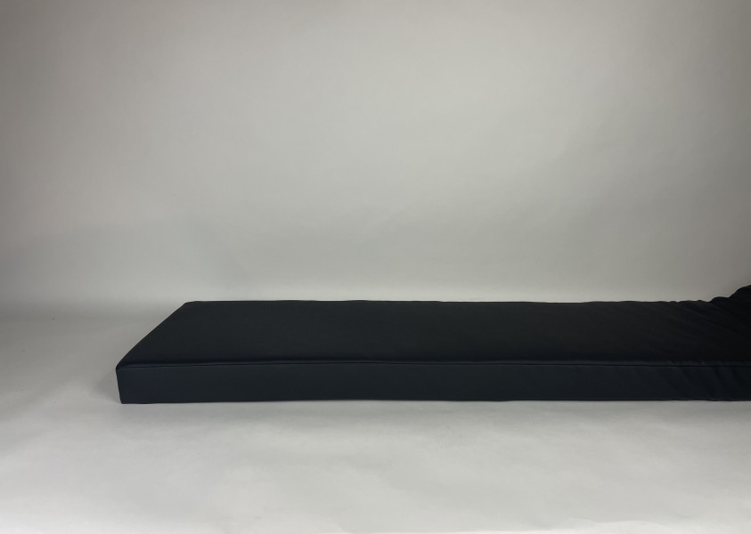 Zitkussen, Ultiem loungen Cuzco Midnight, tussenstuk afwerking, 306x47x8. R-246